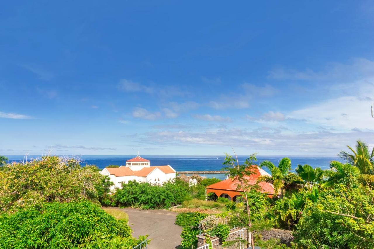 Cuty - Bel Et Spacieux Apt Avec Magnifique Vue Mer Et Piscine Saint Gilles Les Bains Exterior photo